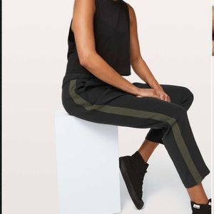 LULULEMON pants on the fly woven track stripe black size 2